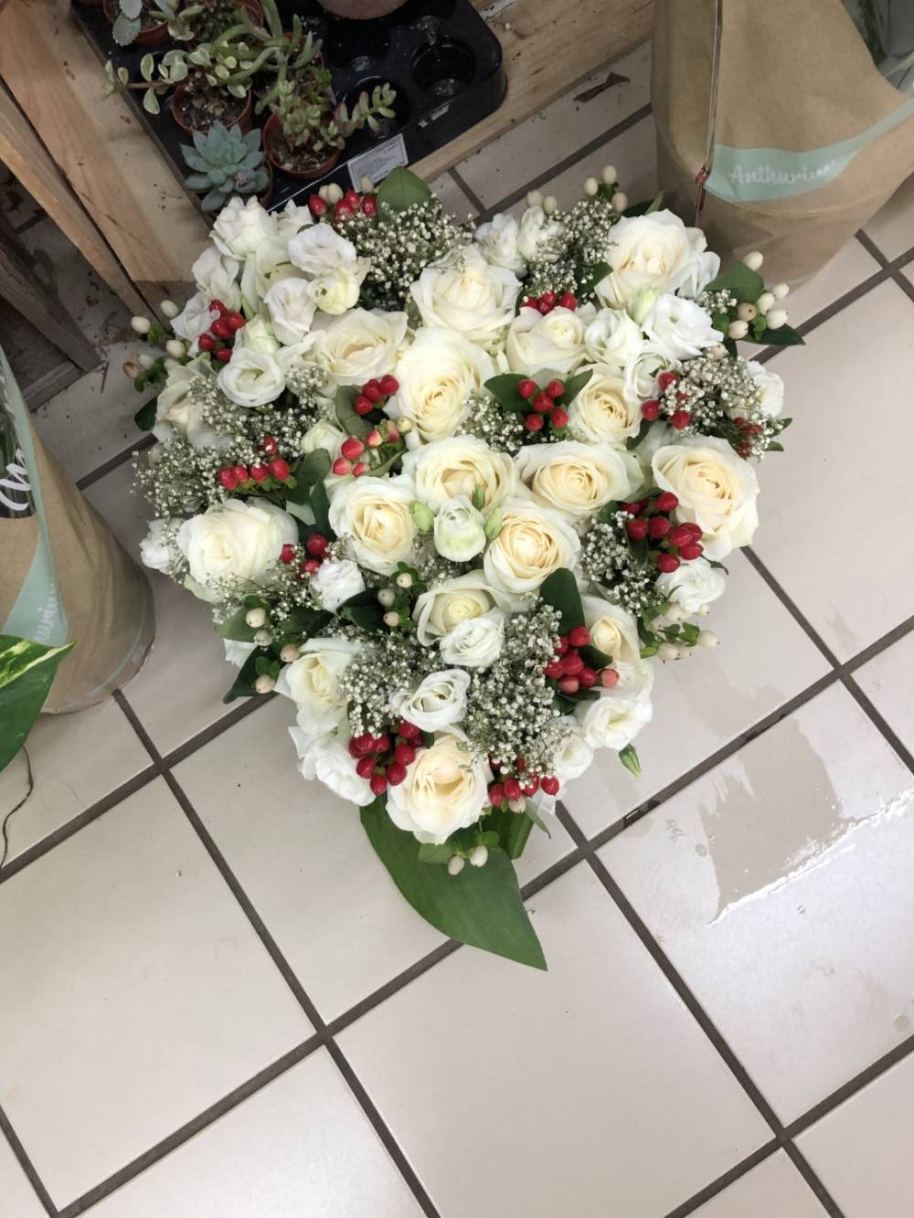 bouquet-coeur-rouge-blanc